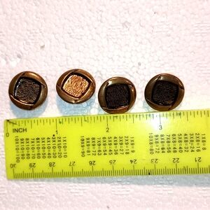 Lot of 4 vintage brown buttons